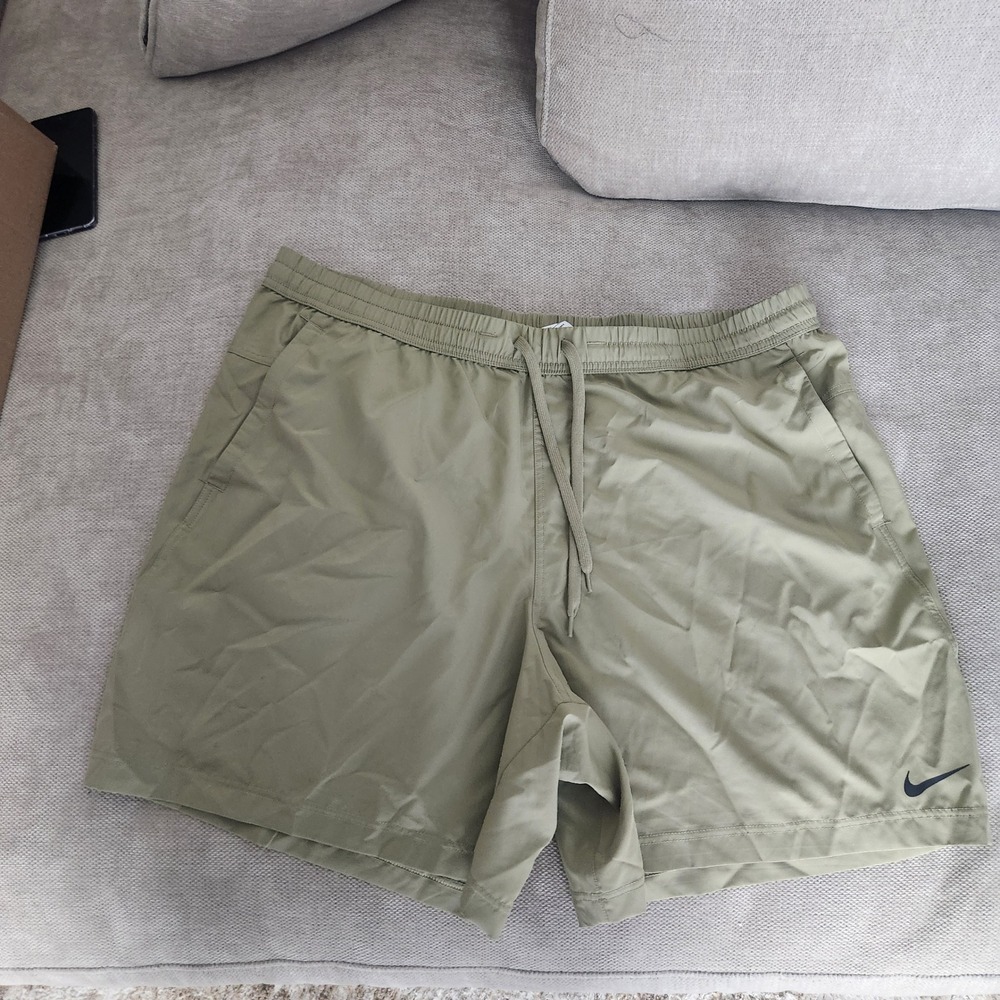 Nike Dri-FIT Mens XXL Olive Green Khaki Athletic Training Shorts Drawstring